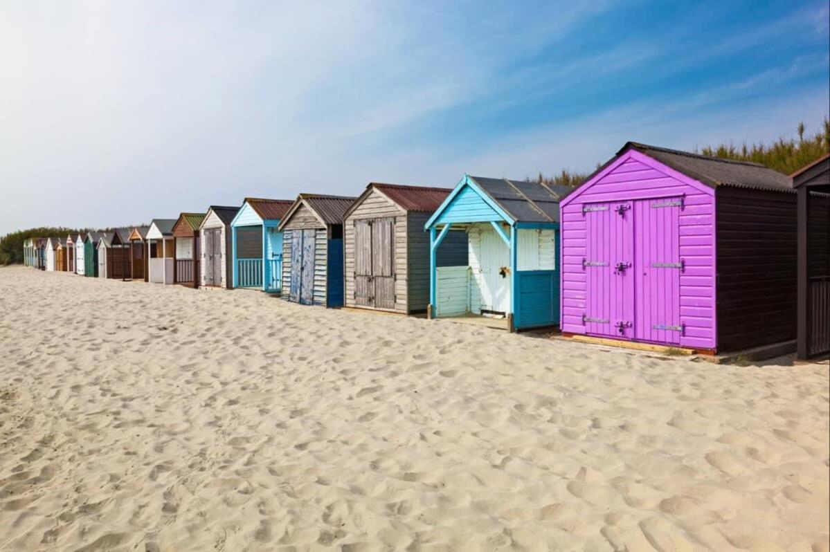 Two Bed Seafront Escape In East Wittering Apartment Bagian luar foto